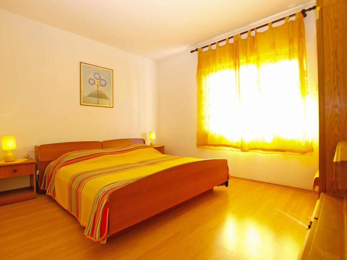Apartments Mirela 1554 Pula Exterior photo
